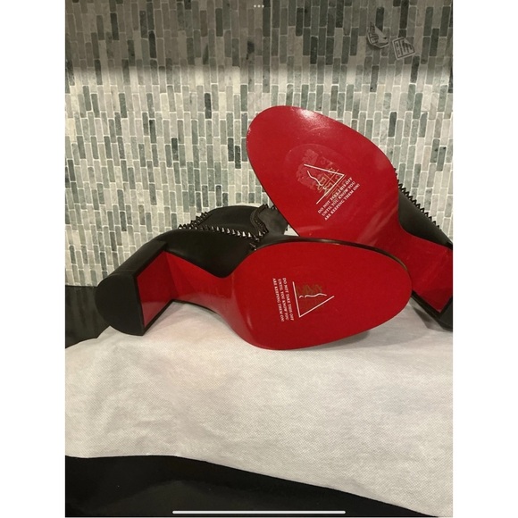 Christian Louboutin ankle boots - Picture 8 of 11